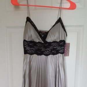 Silky silver dress NET Size Small OXOXO